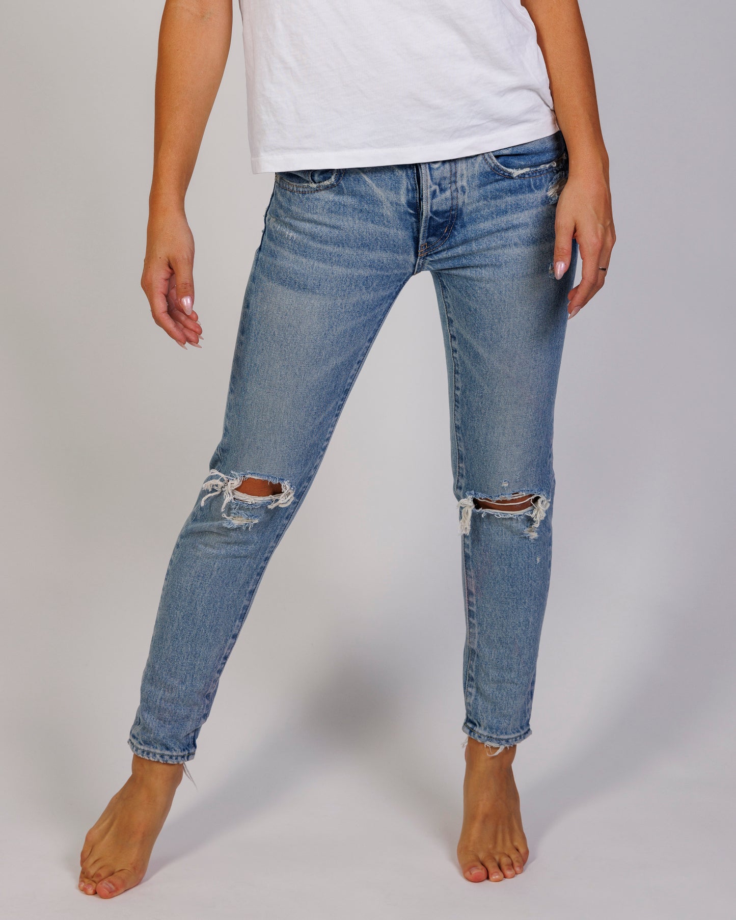 Moussy Cropped Distressed Jeans