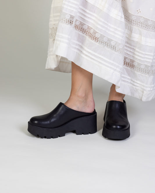 DL 1990 Chunky Clogs